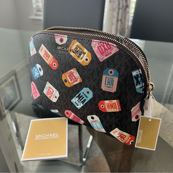 バッグ MICHAEL KORS CAROLINA LG TRAVEL POUCH MICHAEL KORS CAROLINA LG TRAVEL POUCH